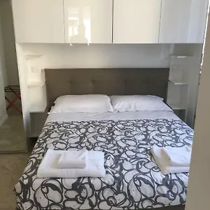 Appartments Porta Venezia , Milano Italia
